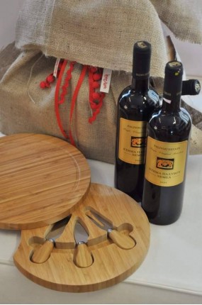 Καλάθι δώρου με κρασιά Ι