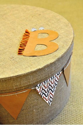 Λινή Καπελιέρα Κουτί Βάπτισης